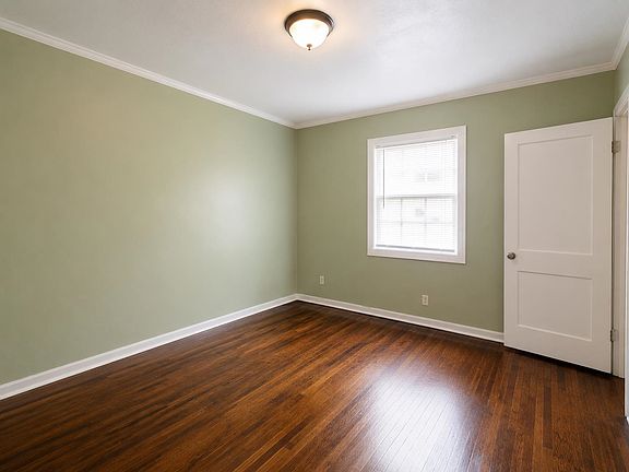 3rd image of 776 Los Angeles St