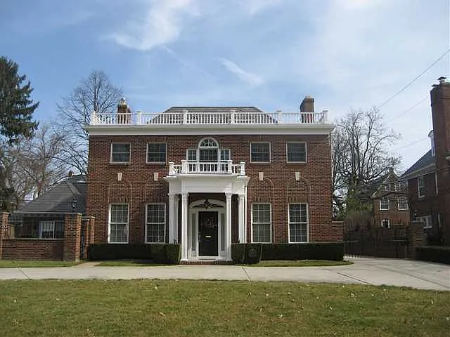 2030 Tremont Rd photo 1