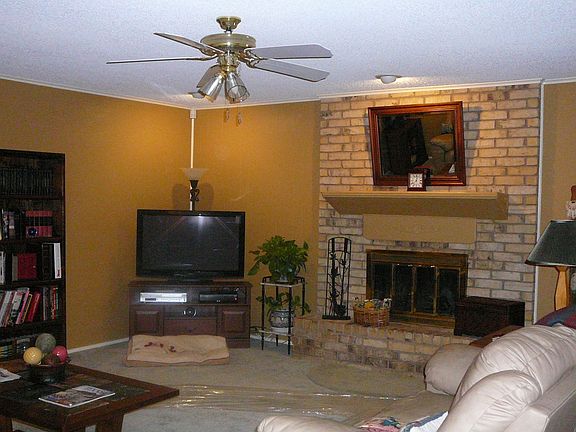 Large living with WBFP