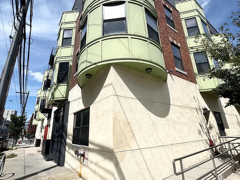 1250 Ridge Ave #-2C — Photo 14