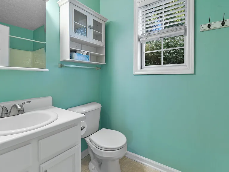 1633 Cedar Springs Cir — Photo 21