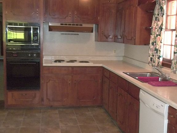 5th image of 1312 Woodland Dr
