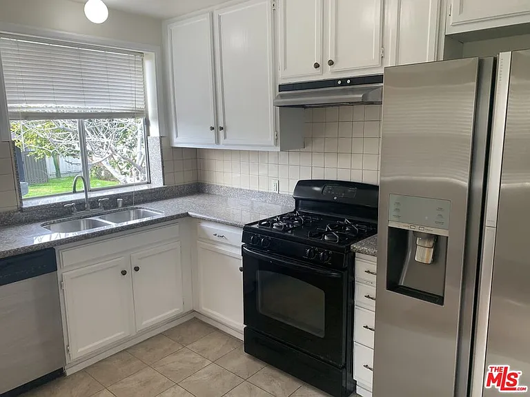 2929 Westwood Blvd — Photo 5