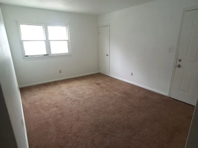 351 San Antonio Blvd — Photo 16