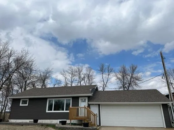 82710 330th St, Ellendale, MN 56026