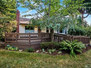 11349 Sand Point Way NE, Seattle, WA 98125