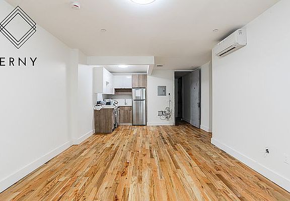 3rd image of 1603 Lincoln Pl #2E