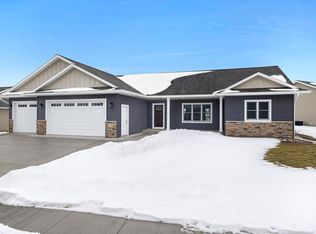 1350 Bridger Dr, Holmen, WI 54636