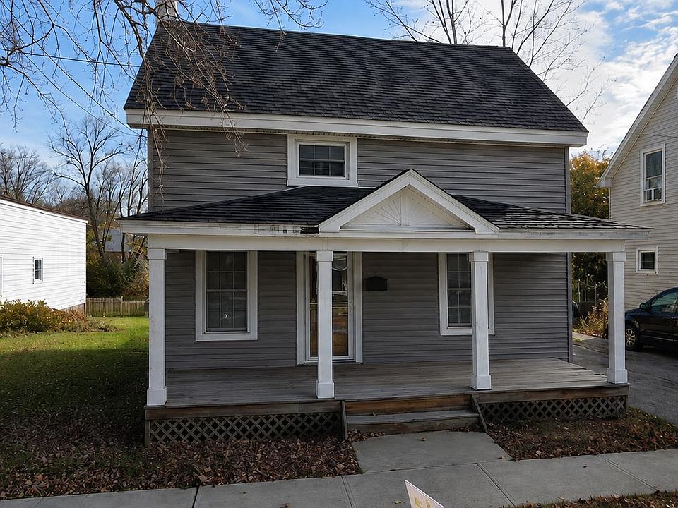 1st image of 7 Oak Street