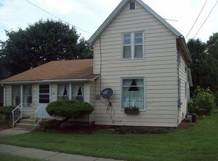 223 Liberty St, Walnut, IL 61376