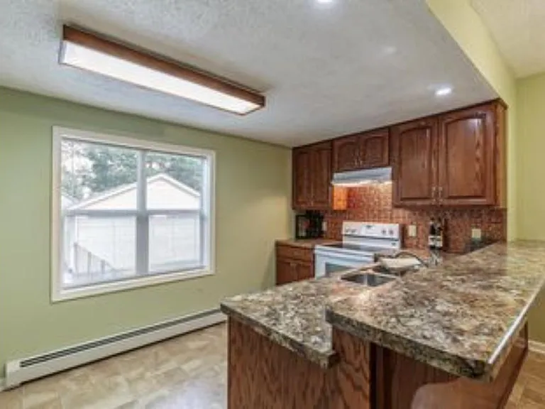 905 S Norwood Ave — Photo 9
