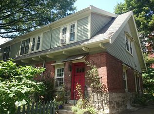 21 White Pl, Brookline, MA 02445