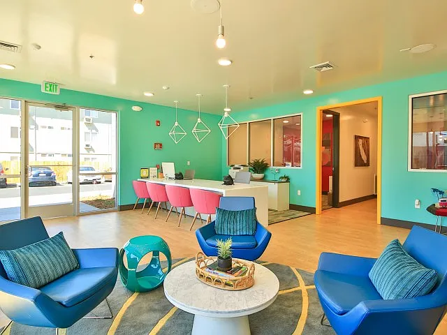 Campus Walk - Leasing Office