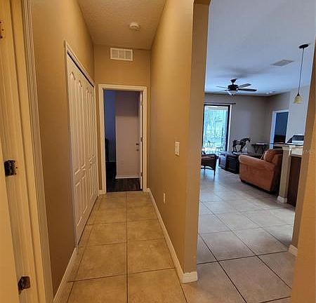 4th image of 1532 Lancashire Way