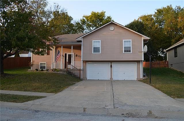 1st image of 1015 SW Southcrest Dr
