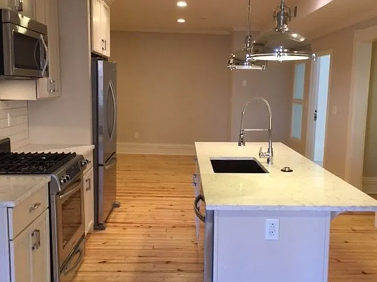 692 N High St — Photo 11