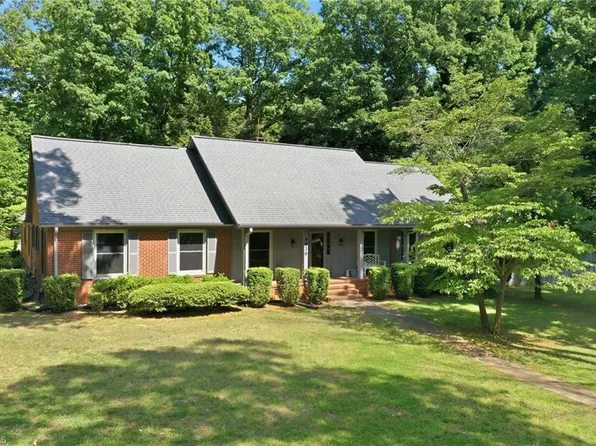 4839 Forest Lake Dr, Mebane, NC 27302