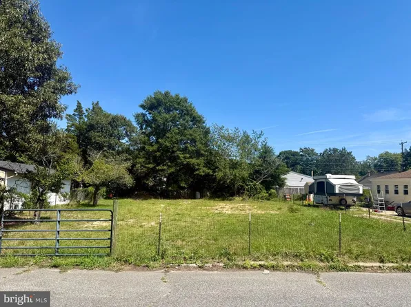 222 Falcon Dr, Little Egg Harbor, NJ 08087