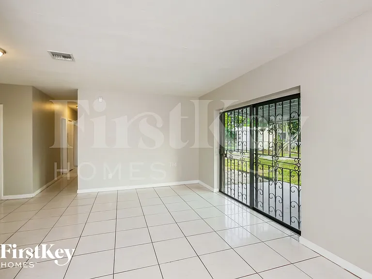 3010 NW 187th St — Photo 5