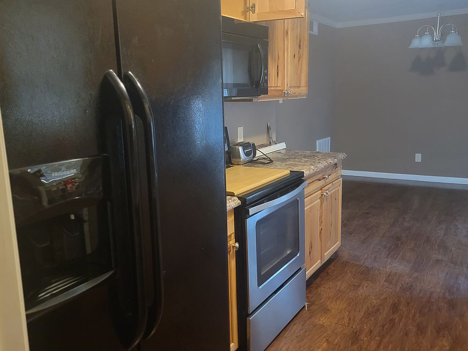 2nd image of 1116 Roderweis Rd
