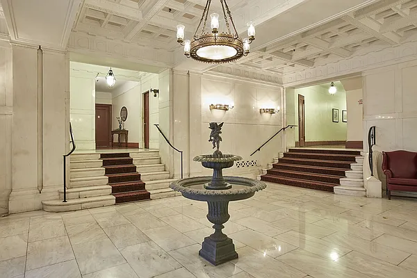 Sold by Stribling | media 10