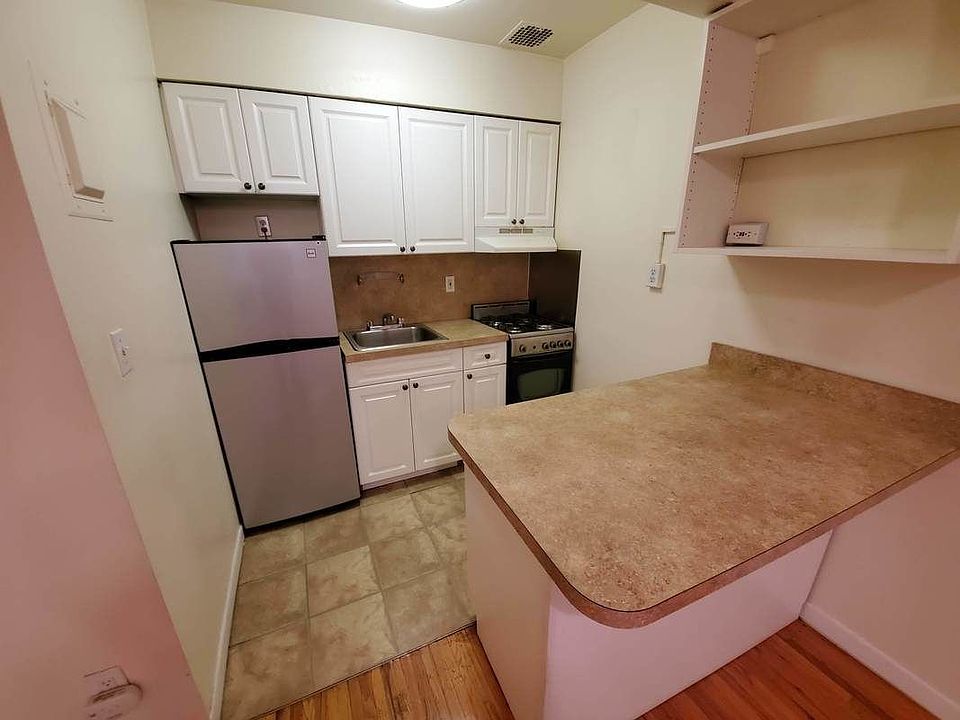 1st image of 25 W 74th St APT 2A