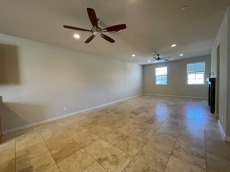 534 Camden Yards Way