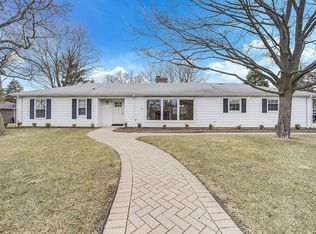 410 Adelphia Ave, Lake Bluff, IL 60044