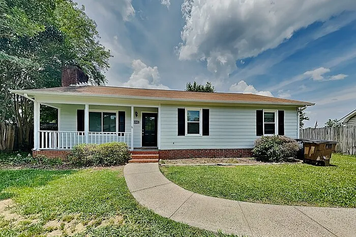 5205 Chelsey Ln — Photo 1