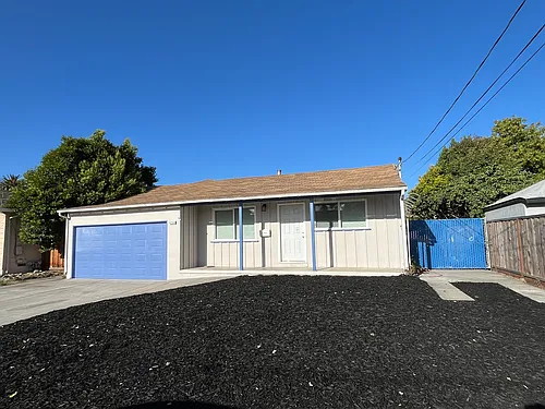 42964 Parkwood St Photo 1