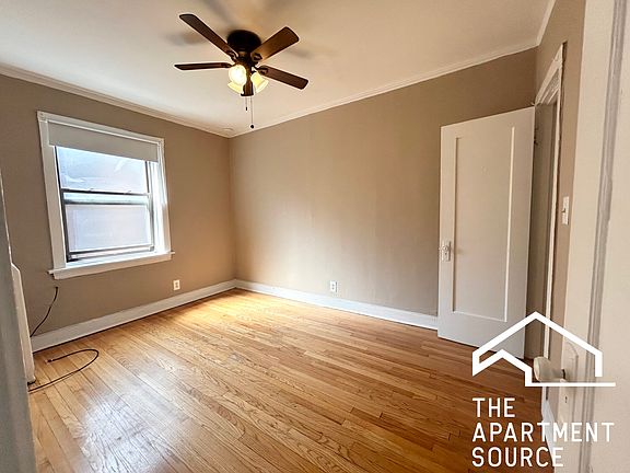 3rd image of 5925 N Paulina St APT 3E