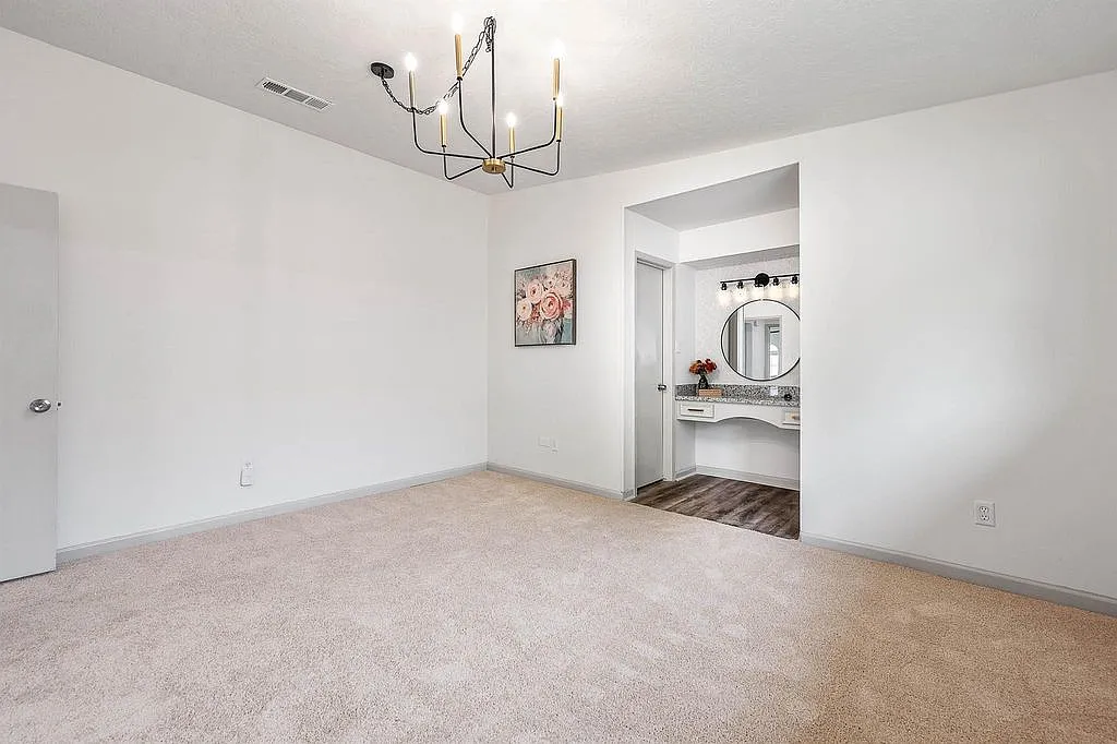 3 bed, 1635 sqft, $2,000 — Photo 4