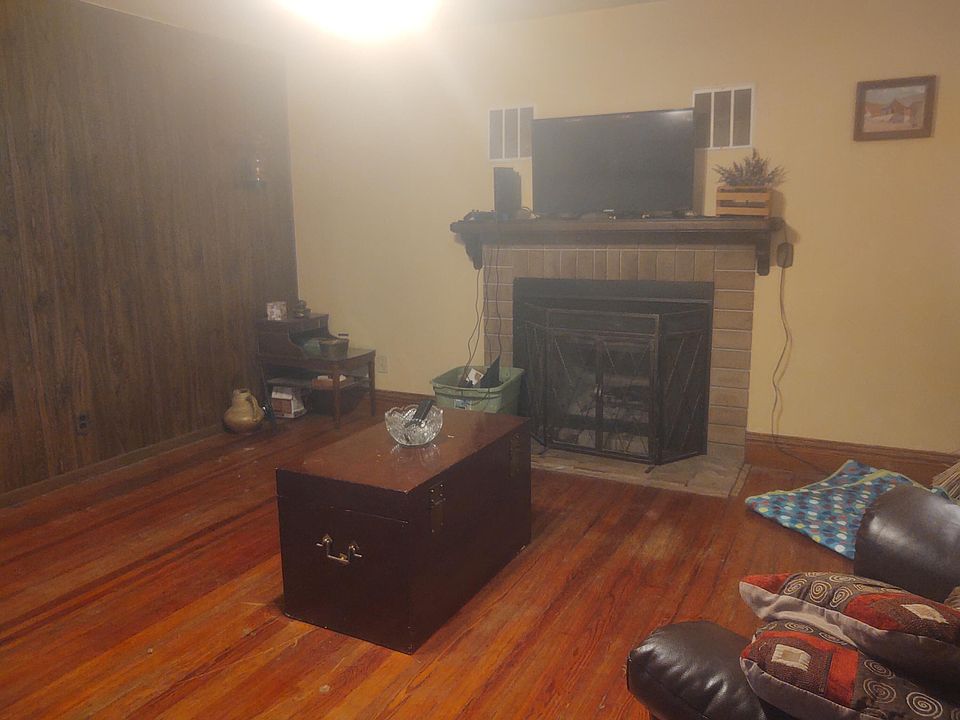 2nd image of 23134 Poplar Ave