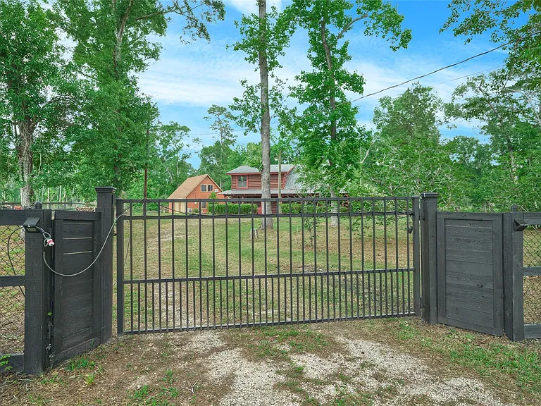 18233 Country Place Dr — Photo 33