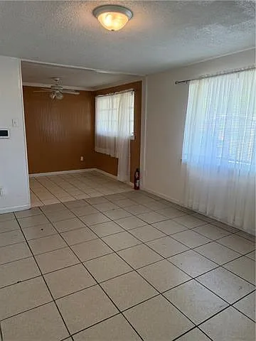 2504 Claire Ave — Photo 4