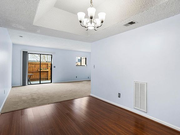 4th image of 19 Briargate Pl