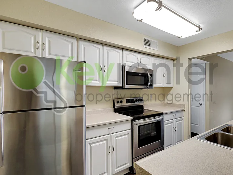600 Del Verde Cir #7 — Photo 10