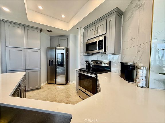 5th image of 1310 E Ocean Blvd Unit 906