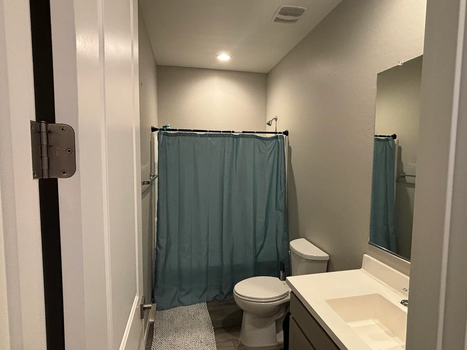 3 bed, 2.5 bath, 1983 sqft, $2,200 — Photo 4