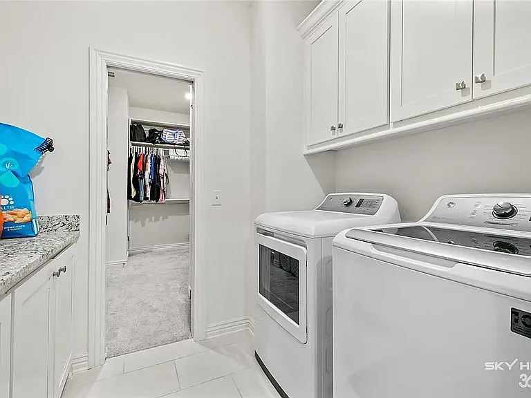 374 Tartaglia Ave — Photo 5