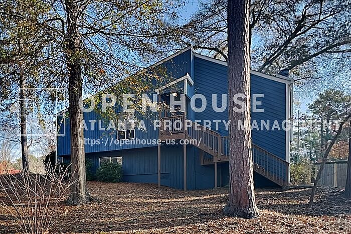 1st image of 3296 Timber Bluff Dr NE
