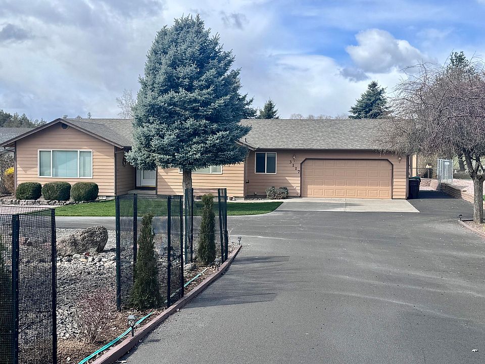2nd image of 3117 NE Sugarpine Rd