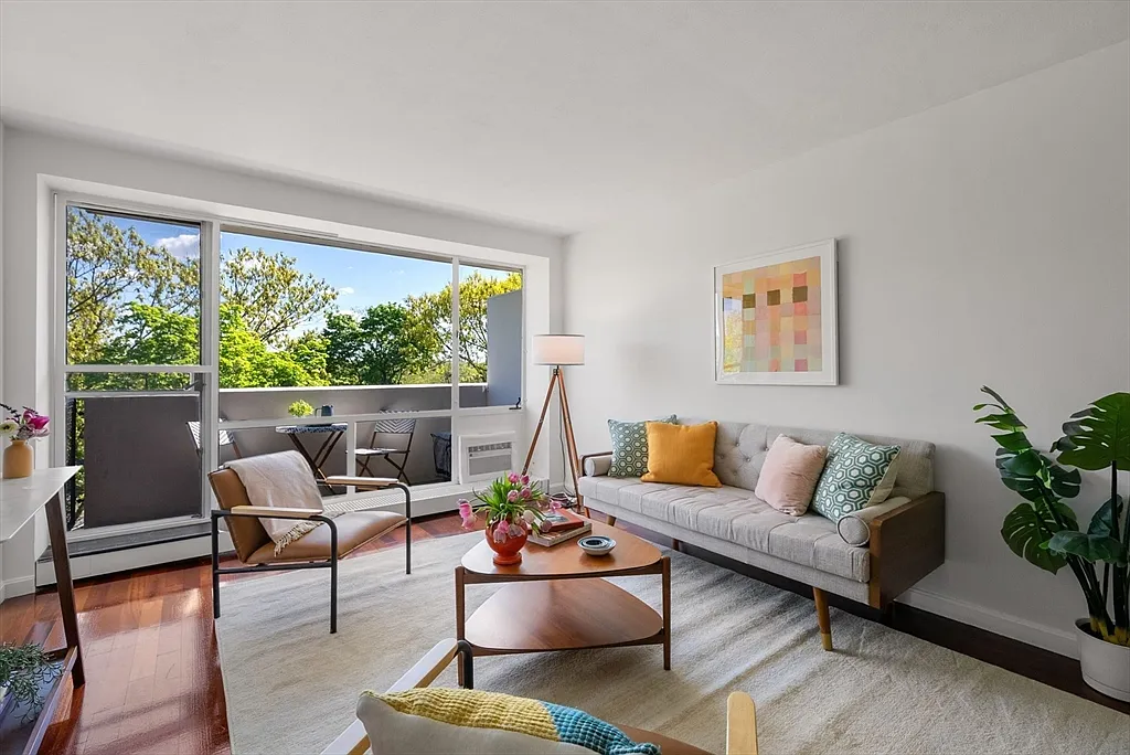 1 bed, 1.0 bath, 495 sqft, $3,200 — Photo 2