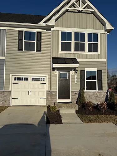 18423 Centennial Cir Photo 1