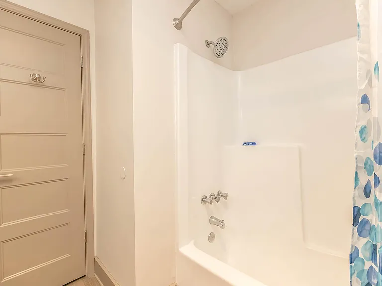 Sunrise Apartments — Photo 29