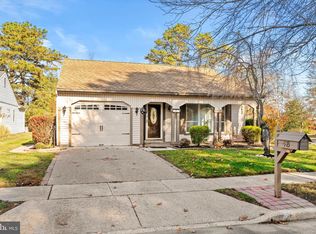 48 Dunstable Rd, Southampton, NJ 08088