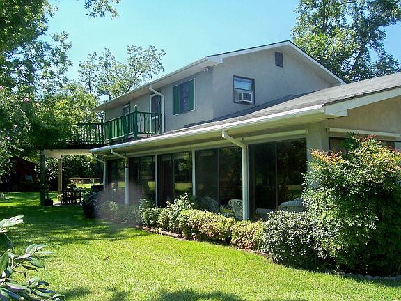 Sunroom along S. side