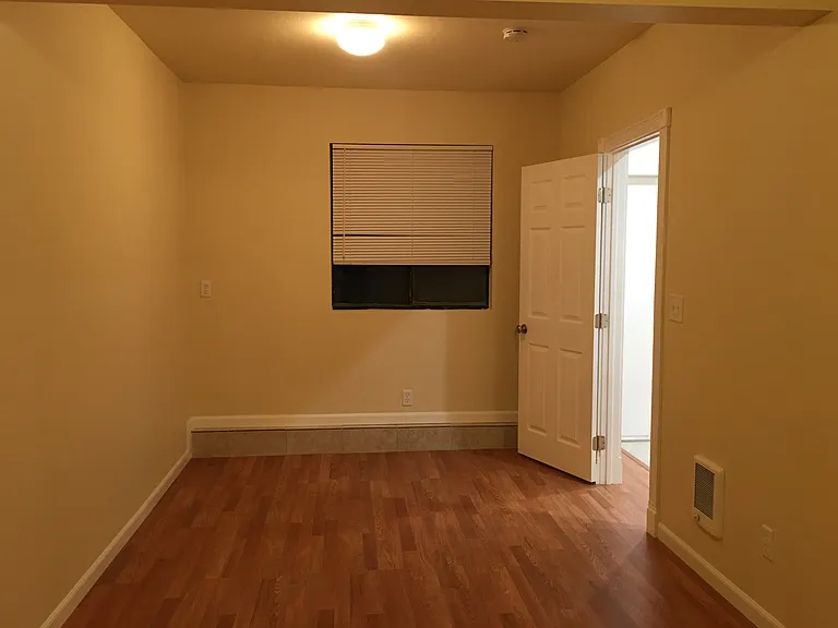 16840 Bell Ave — Photo 9