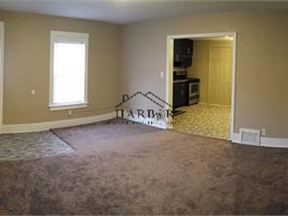 4th image of 322 6th St SE APT 1