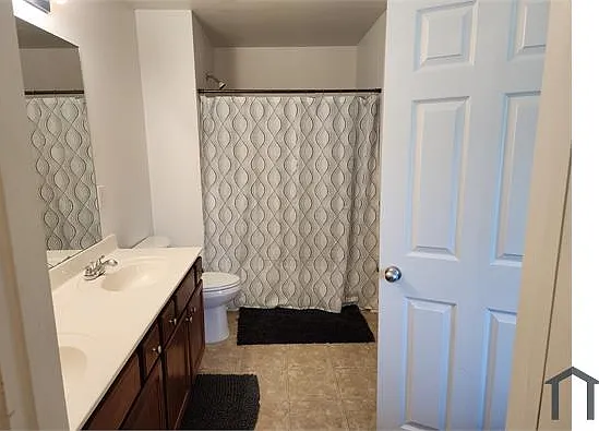 2232 Leicester Way SE — Photo 15